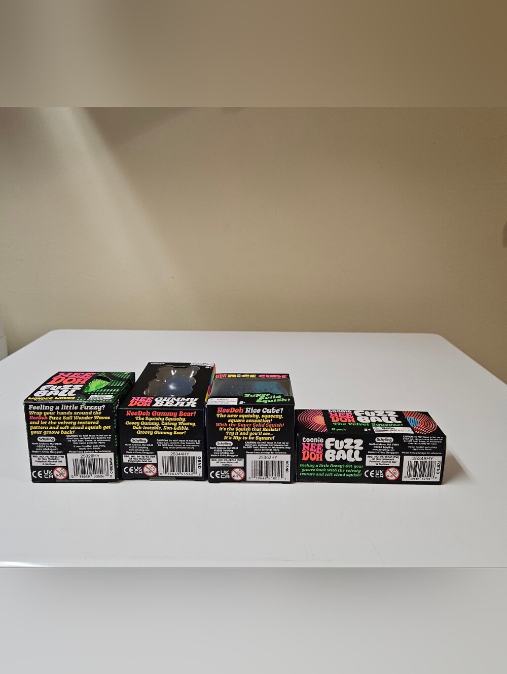 Needoh Lot Of 4 Gummy Bear, Fuzz Ball, Nice Cube, 3 Teenie Fuzz Balls New - Picture 4 of 6